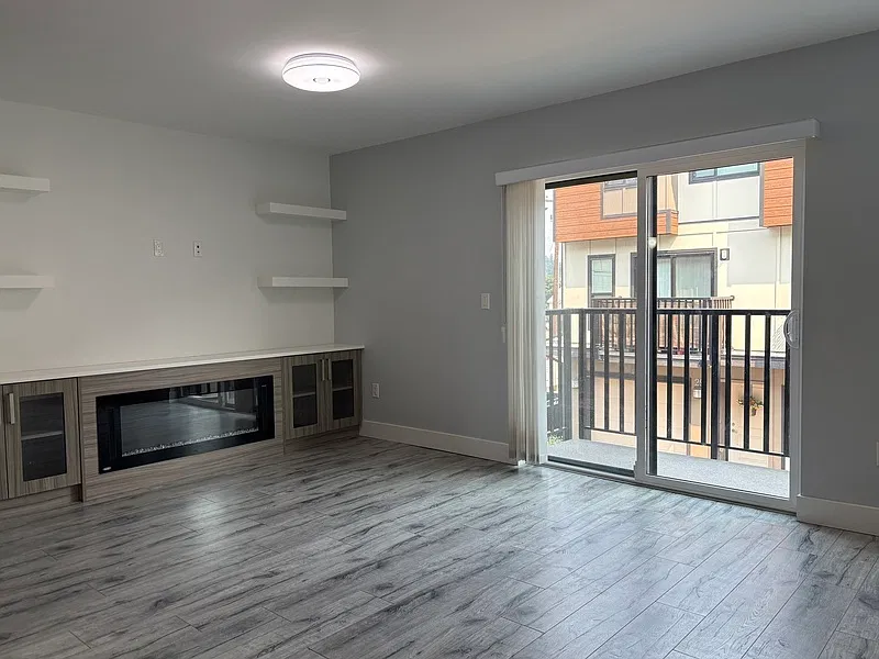 3 bed, 2.5 bath, $2,500 — Photo 4