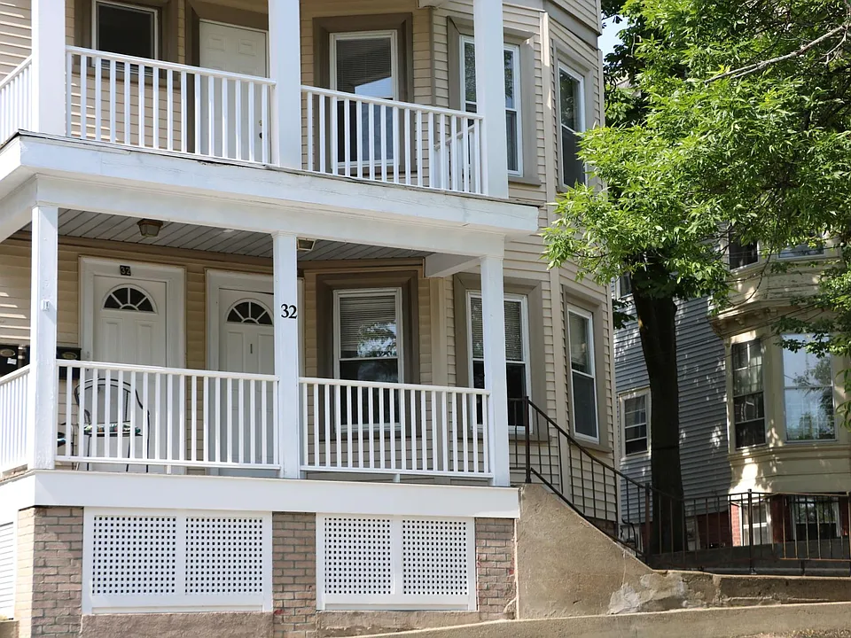 32 Doyle Ave #2