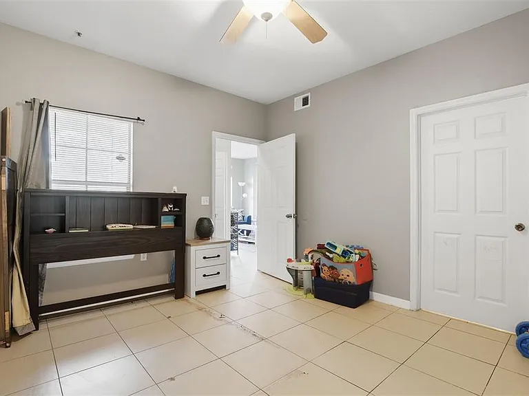 5132 City St #317 — Photo 8