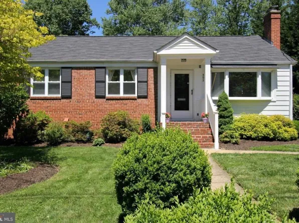 302 Kent St, Falls Church, VA 22046