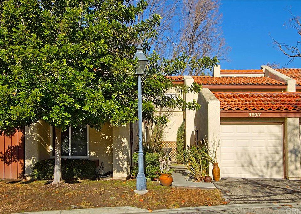 1st image of 38917 Paseo Corta