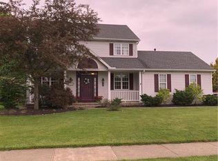 7302 Valeside Ln, Olmsted Township, OH