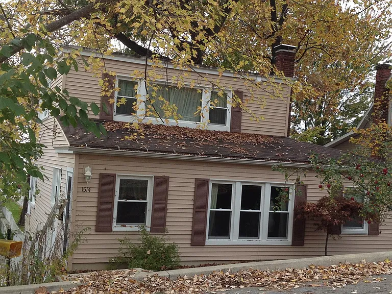 1514 Chestnut Ave — Photo 1