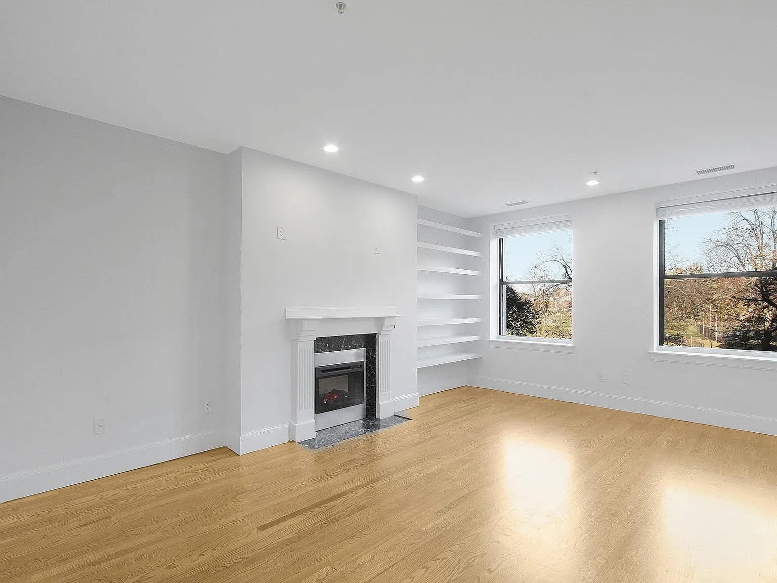 1 bed, 800 sqft, $3,700 — Photo 3