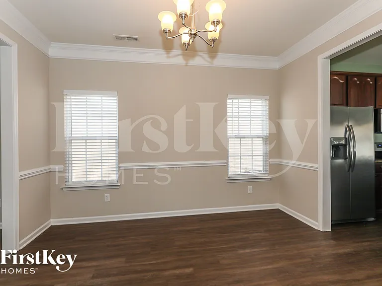 5911 Parkstone Dr — Photo 4