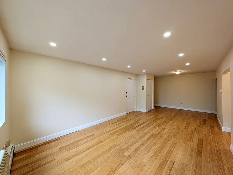 12 Cameron Ave #10 — Photo 4