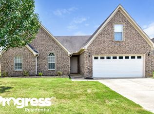 5866 Landau Dr, Southaven, MS 38671