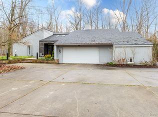 7395 Warren Rd, Ann Arbor, MI 48105