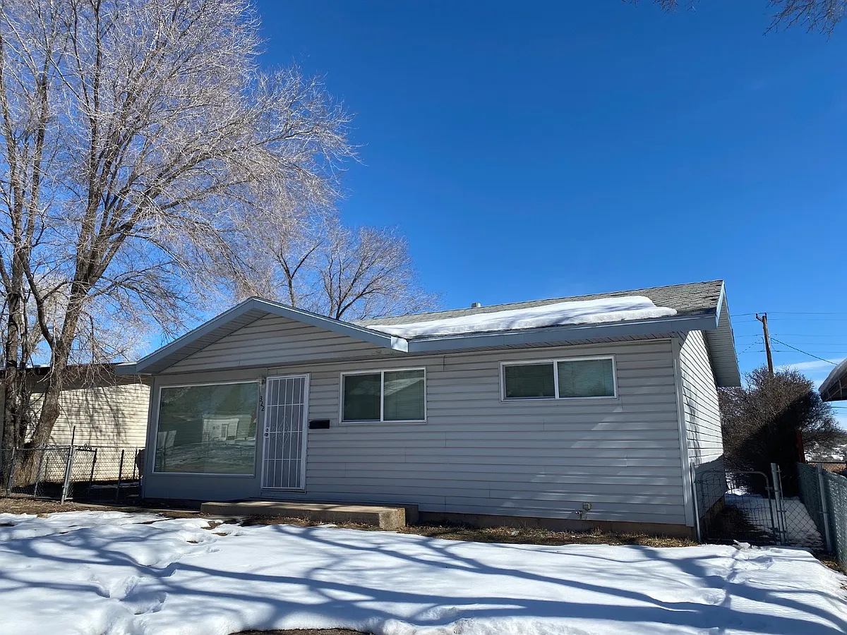 Property Photo - 322 S Valley Rd