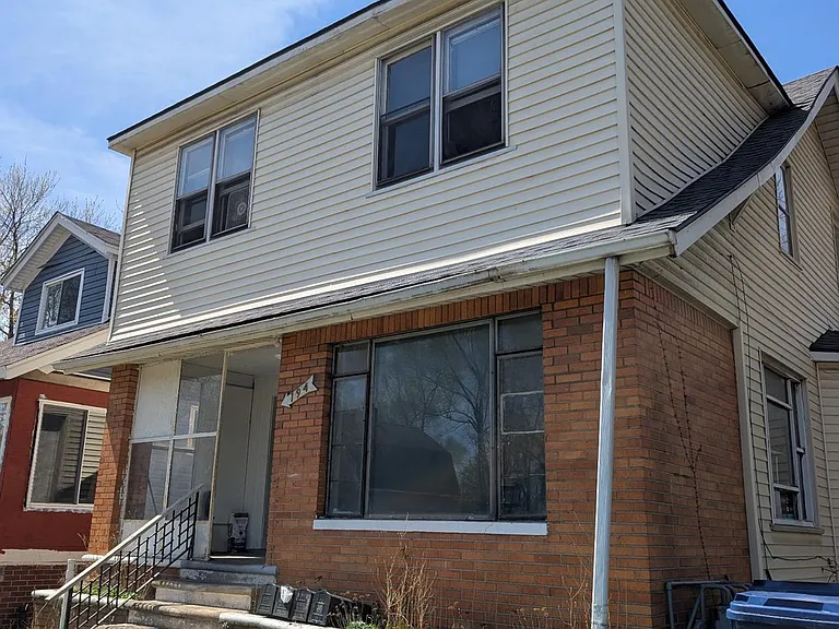 194 Richter St — Photo 8