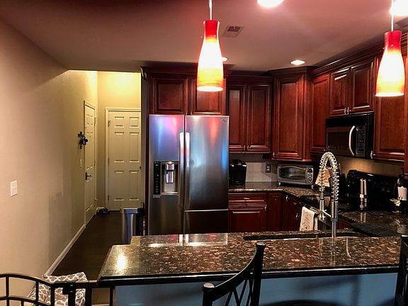 Entry way/kitchen