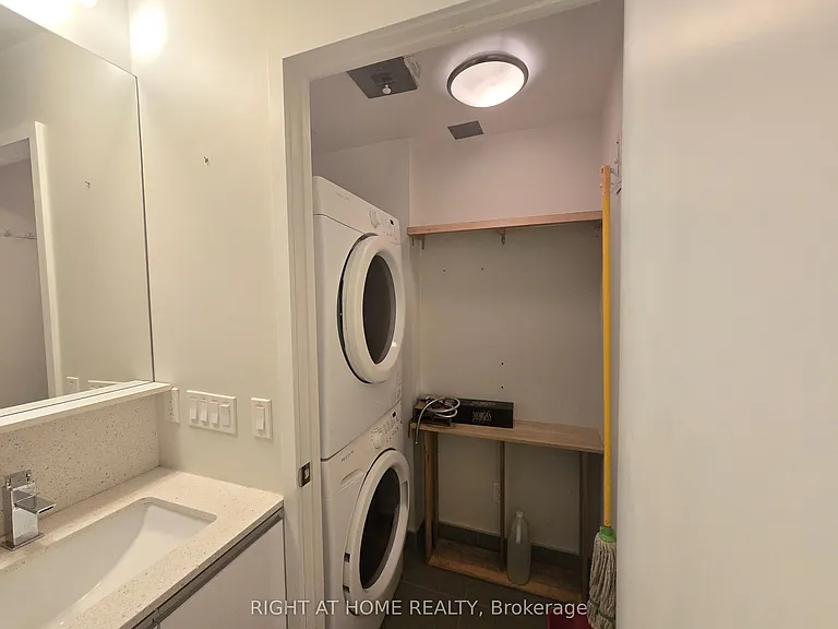 20 Gladstone Ave #617 — Photo 9