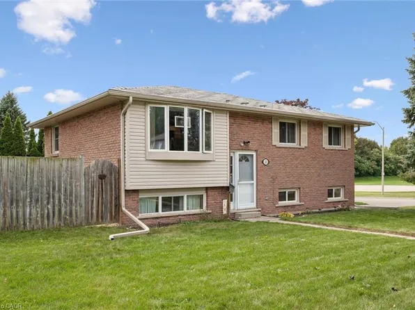 121 Nathaniel Cres, Kitchener, ON N2P 1L3