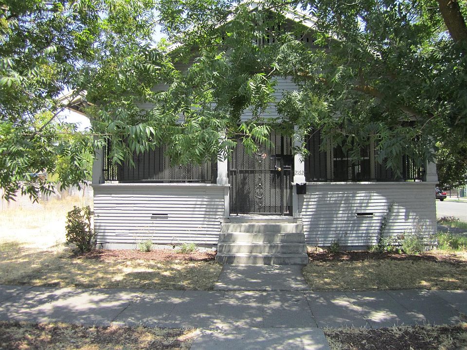 1st image of 2162 S California St
