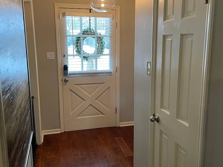 21 Colony Rd — Photo 6