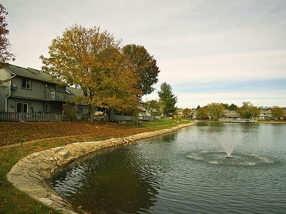 5th image of 303 Strawberry Ln