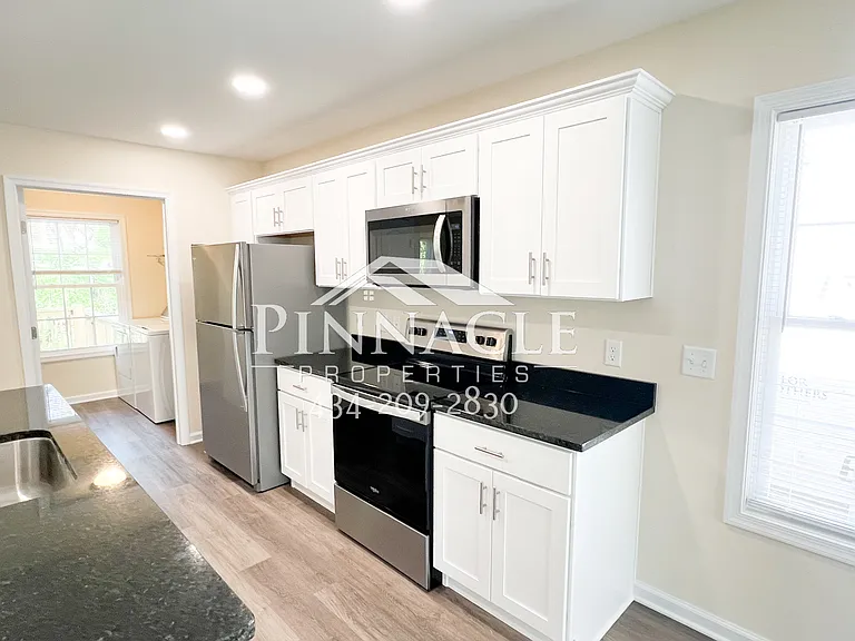 2305 Tazewell Ave #B — Photo 6
