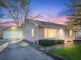 104 Louis Rd, Joliet, IL 60433