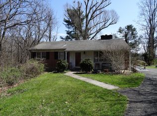 5011 E Lee Hwy, Max Meadows, VA 24360