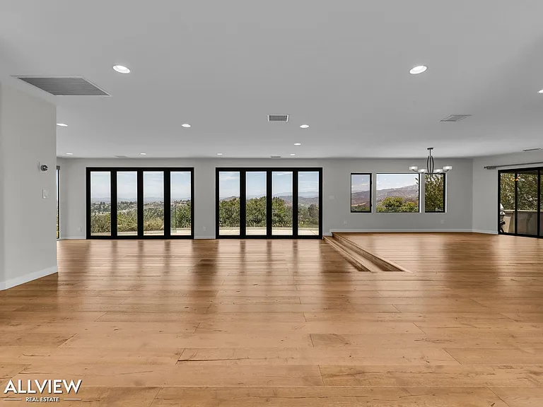 16216 Orchard Bend Rd — Photo 4