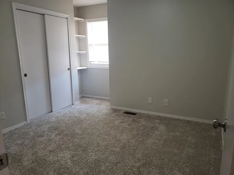 2312 N White Oak Rd — Photo 10