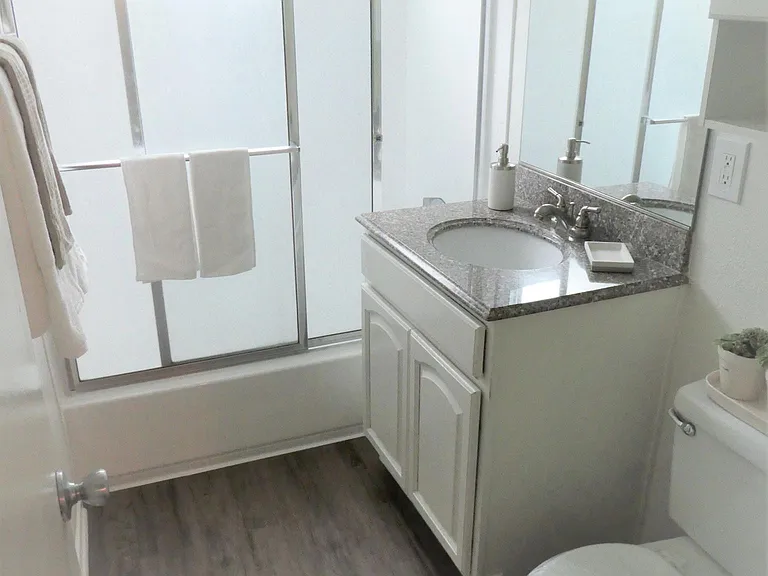 Magnolia Tree Apartments — Photo 38