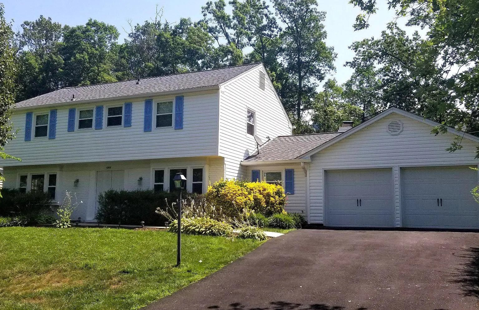 4 bed, 2.5 bath, 2231 sqft, $3,900 — Photo 1