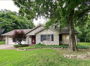 1928 W Pittsburg Ct, Broken Arrow, OK 74012