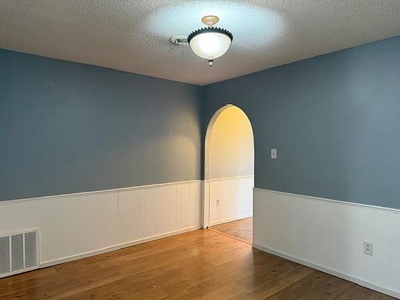 2nd image of 6936 NW Sprucewood Dr