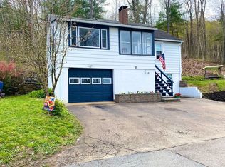 18 Hillside Dr, West Brookfield, MA 01585