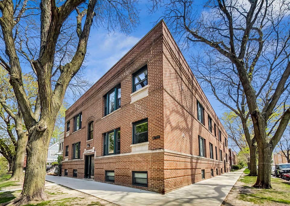1st image of 5003 N Oakley Ave #2