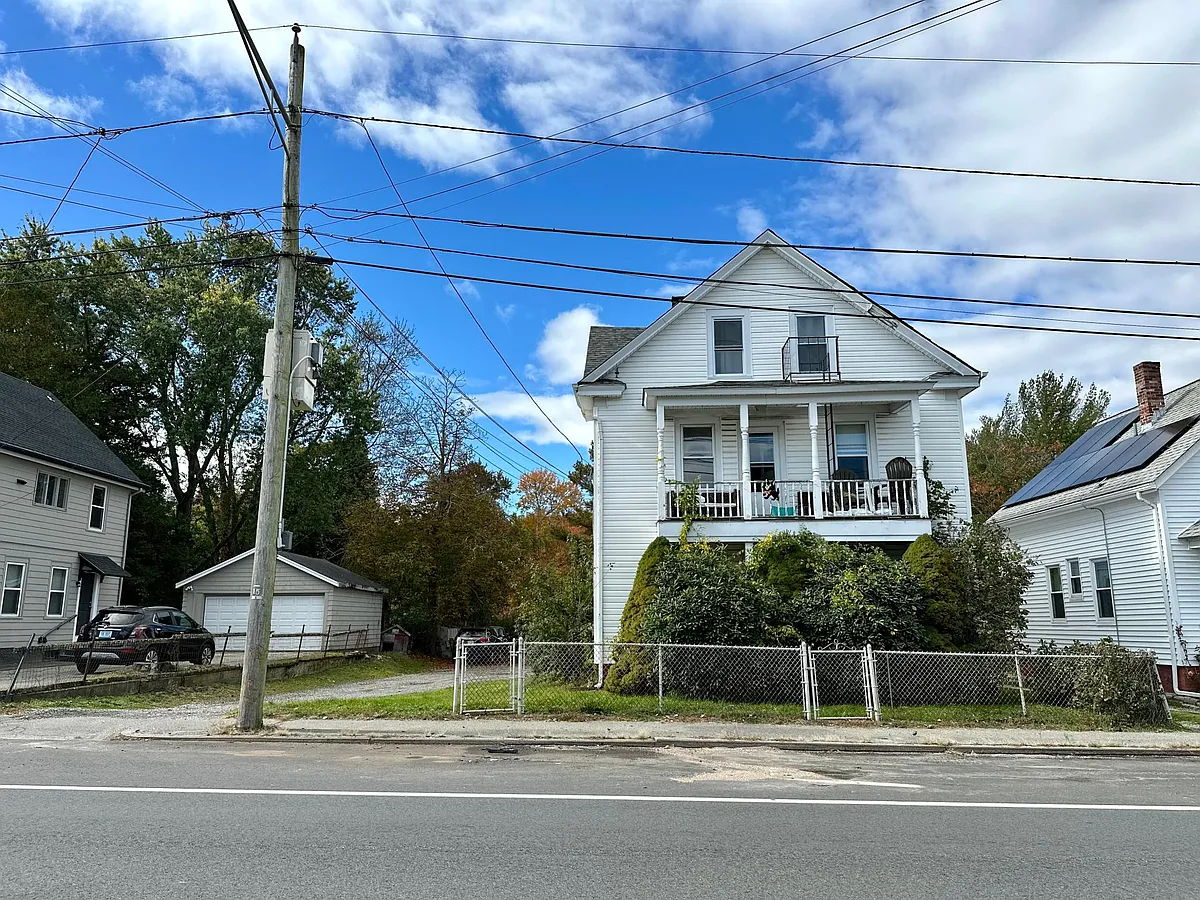 Building Photo - 109 Arlington Ave #2