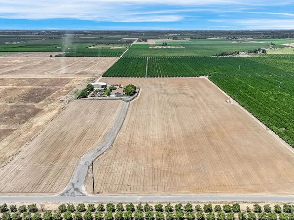 6421 S Greenwood Ave, Del Rey, CA 93616