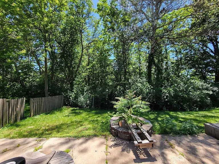 737 Lindberg Dr — Photo 23