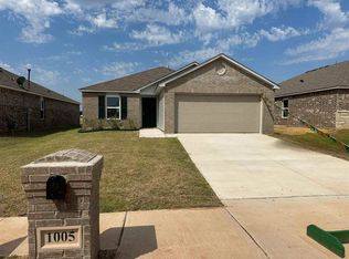 1005 NE 3rd St, Perkins, OK 74059