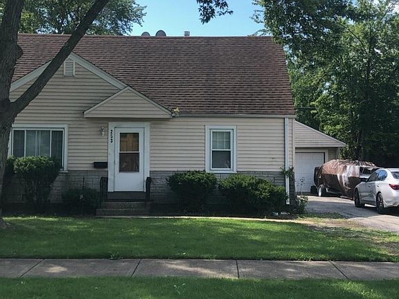 2nd image of 253 E Medill Ave