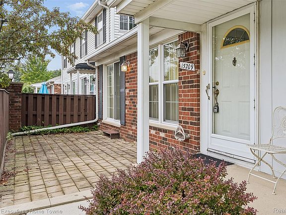 2nd image of 15209 Renshaw Dr
