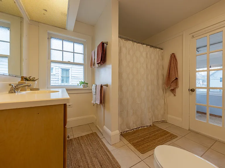 3354 Altamont Ave — Photo 14