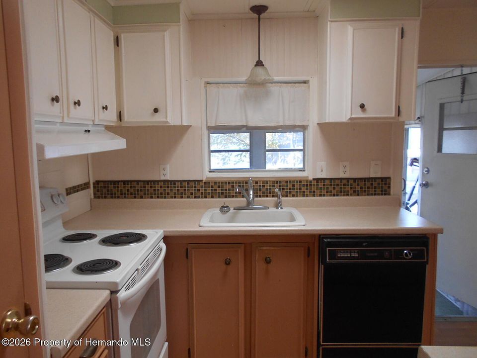 1st image of 14211 Edmonds St