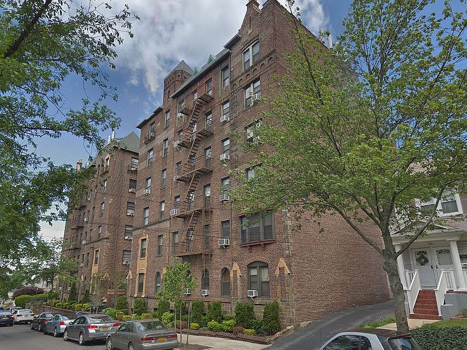 1st image of 215 Hart Blvd APT 6J