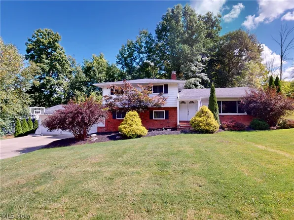 38280 Fox Run Dr, Solon, OH 44139
