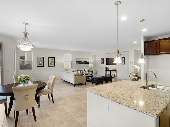 5th image of 1017 E Harshaw Land Ln