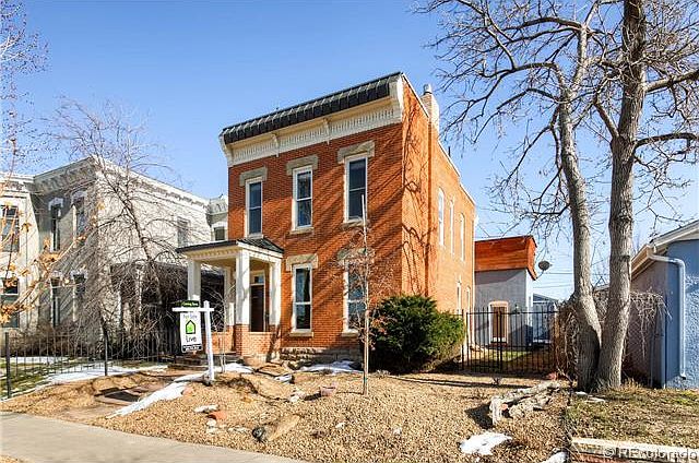 1st image of 2452 Glenarm Pl