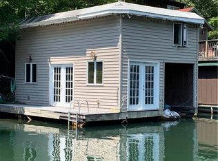 28 Basin Cove Ln, Landrum, SC 29356