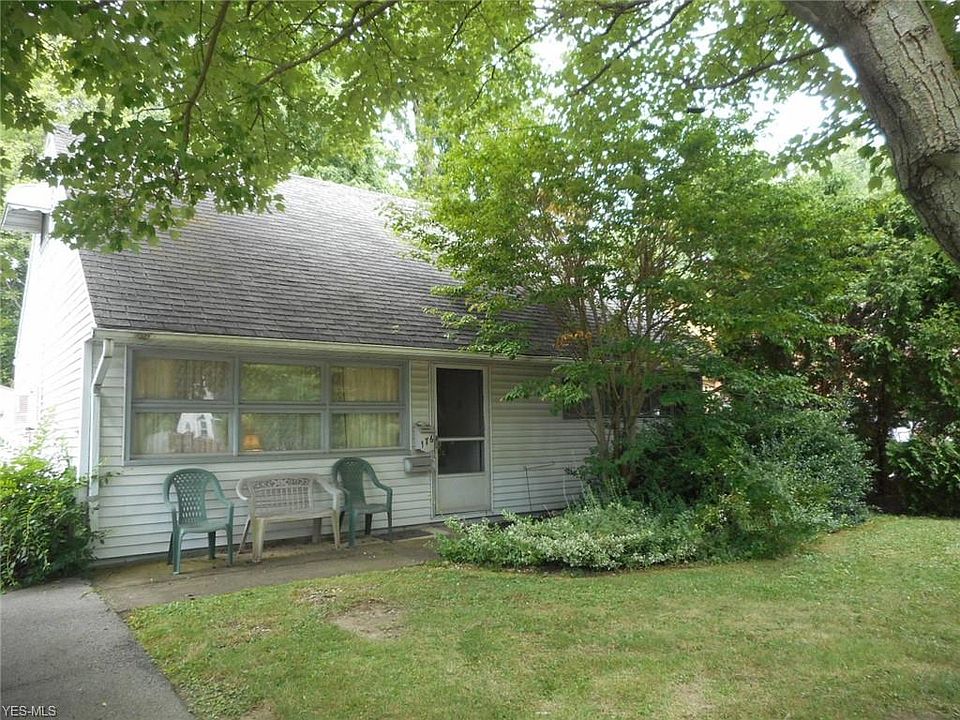 1st image of 176 Oak Knoll St
