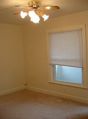 3rd image of 814 W Lapeer St
