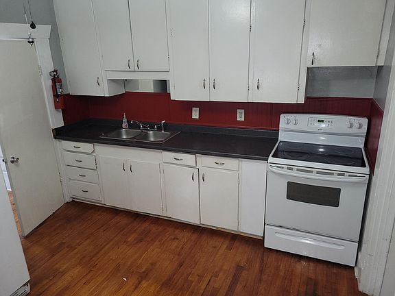 2nd image of 350 Grove St N