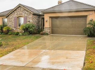 8245 Soft Winds Dr, Corona, CA 92883