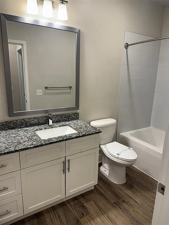 1 bed, 1.0 bath, 871 sqft, $1,495 — Photo 3