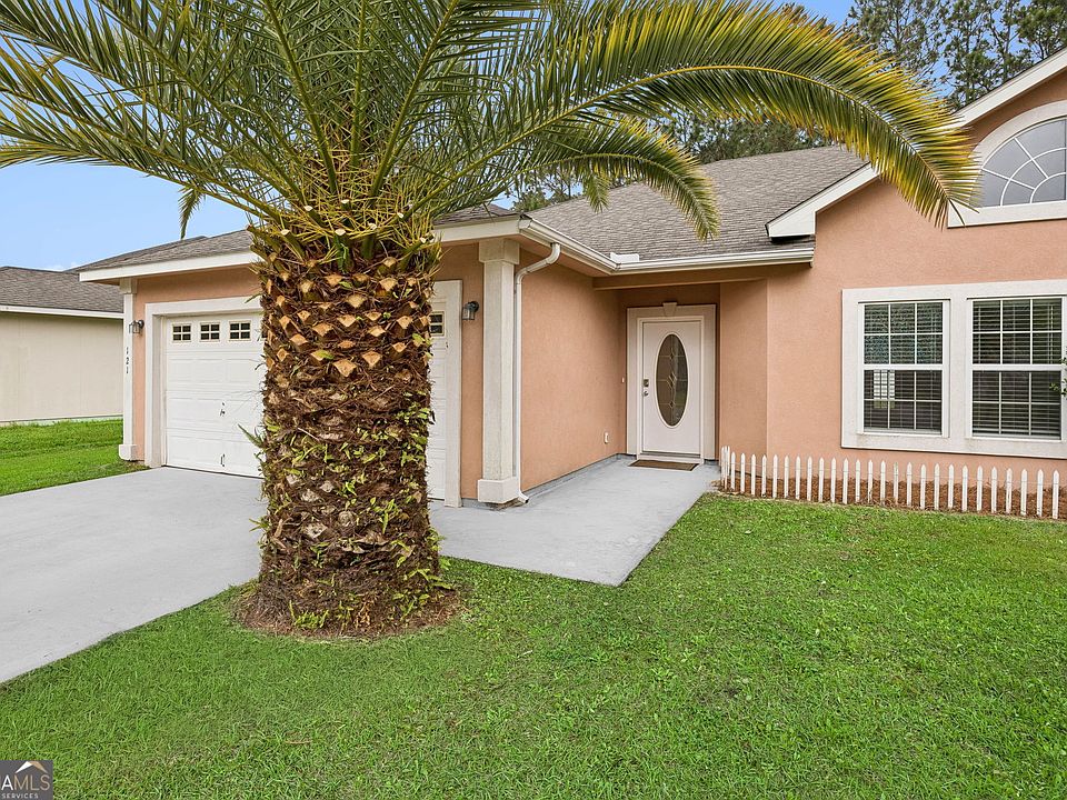 1st image of 121 Magnolia Ct
